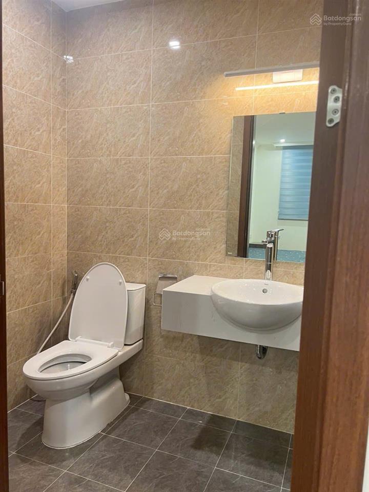 1 căn duy nhất! chính chủ cần bán sớm căn 82m 3pn tầng đẹp giá tham khảo tốt trong khu vực
