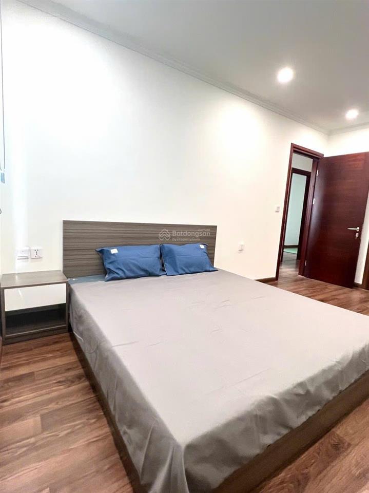 1 căn duy nhất! chính chủ cần bán sớm căn 82m 3pn tầng đẹp giá tham khảo tốt trong khu vực