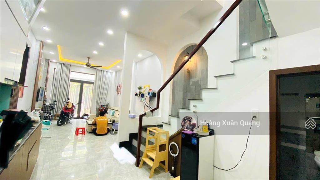 Nhà phố đúc 2pn mặt tiền đông hưng thuận 23 nguyễn văn quá, đường nhựa 8m, chủ để lại full nội thất