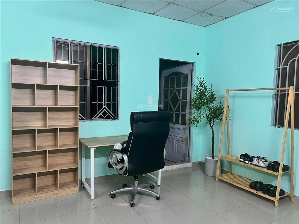 3,3 tỷ  nhà shr ngang 5m đông hưng thuận, hẻm thông gần chợ cây sộp