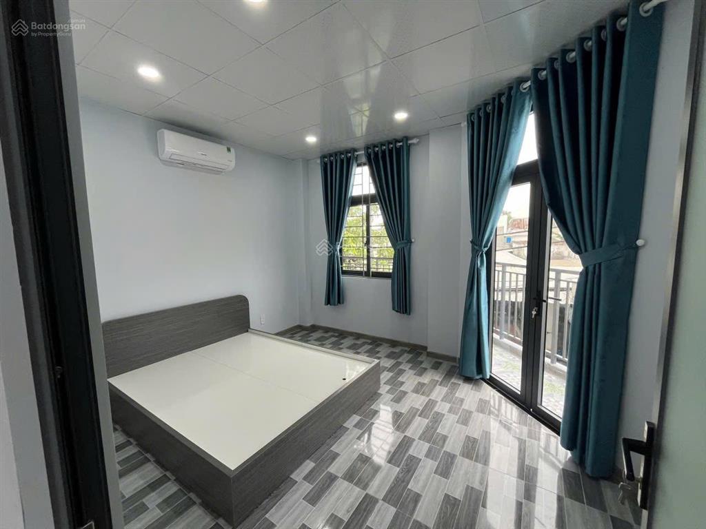 Căn góc 2 mặt tiền 5 tầng  xe hơi đỗ cửa  trung mỹ tây  dòng tiền 350tr/năm