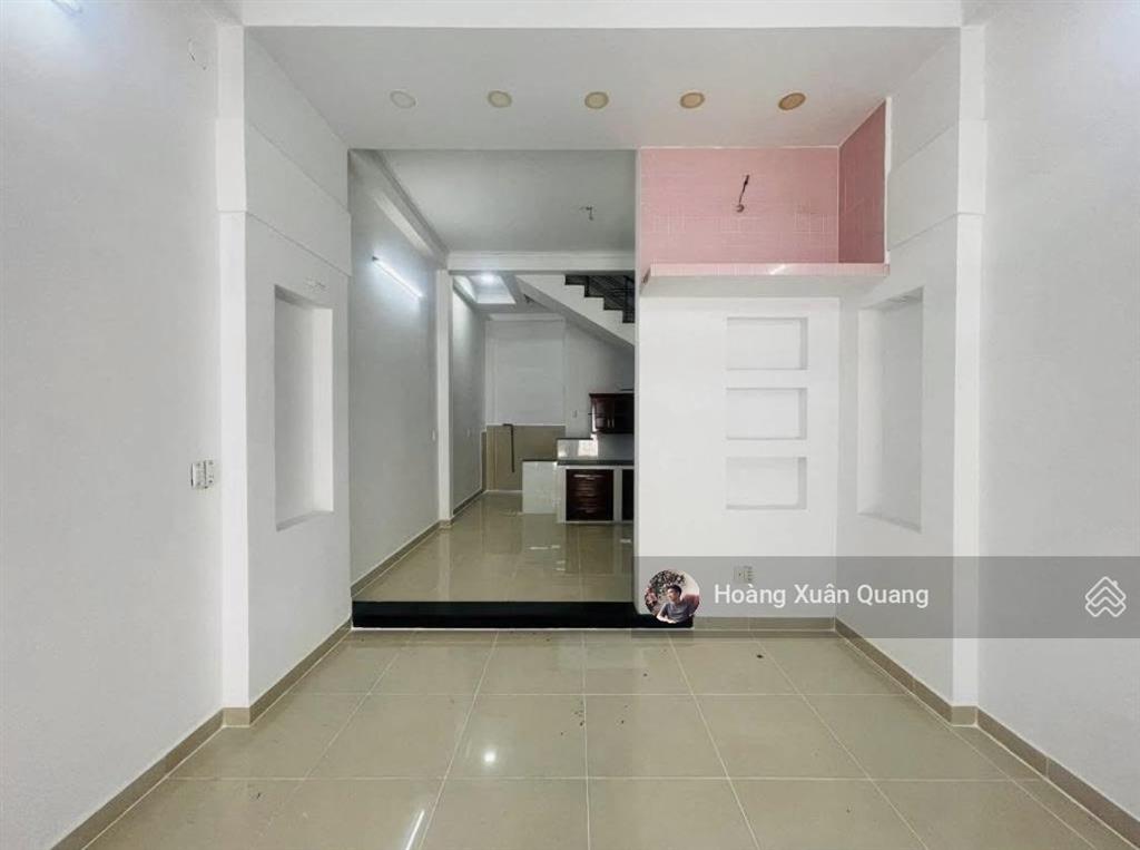 Chỉ 5,05 tỷ hiếm! nhà 3 tầng 4pn thới an 20, đường nhựa 5m xe hơi tránh khu nhà giàu