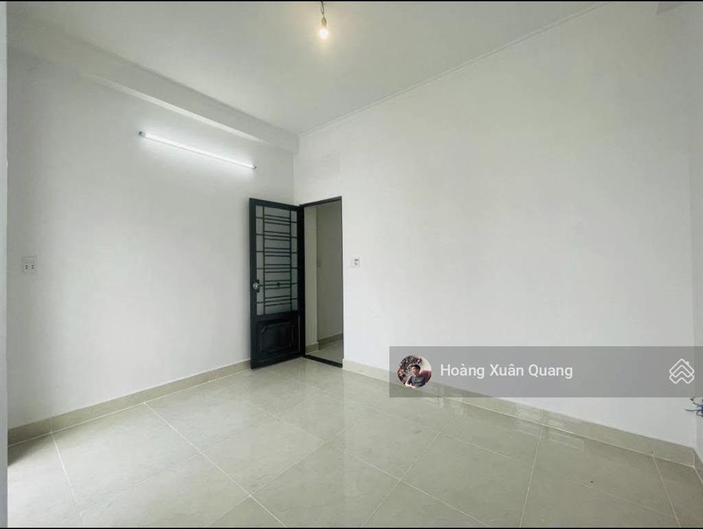 Chỉ 5,05 tỷ hiếm! nhà 3 tầng 4pn thới an 20, đường nhựa 5m xe hơi tránh khu nhà giàu