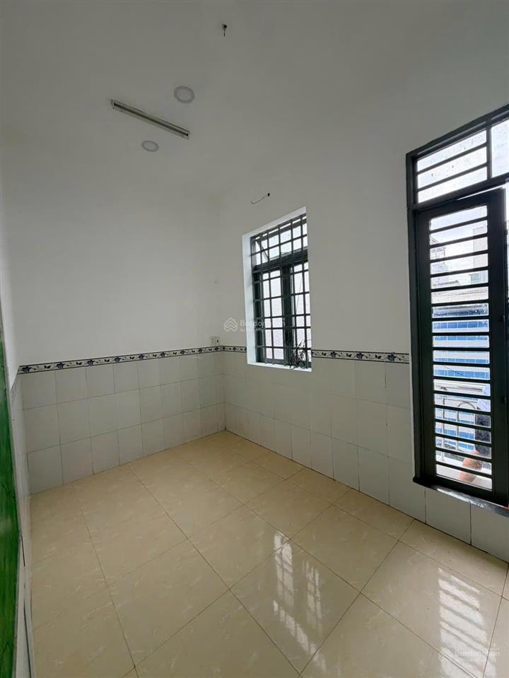 3,38 tỷ  nhà đẹp shr ngang 4m  tân thới hiệp 20  hẻm an ninh sạch sẽ