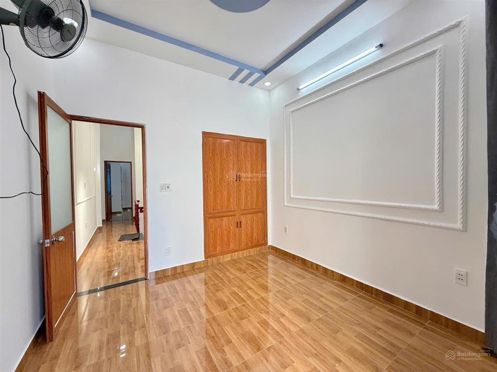 3,85 tỷ  nhà mới 53m2  shr  full nội thất  đông bắc cv quang trung  q12