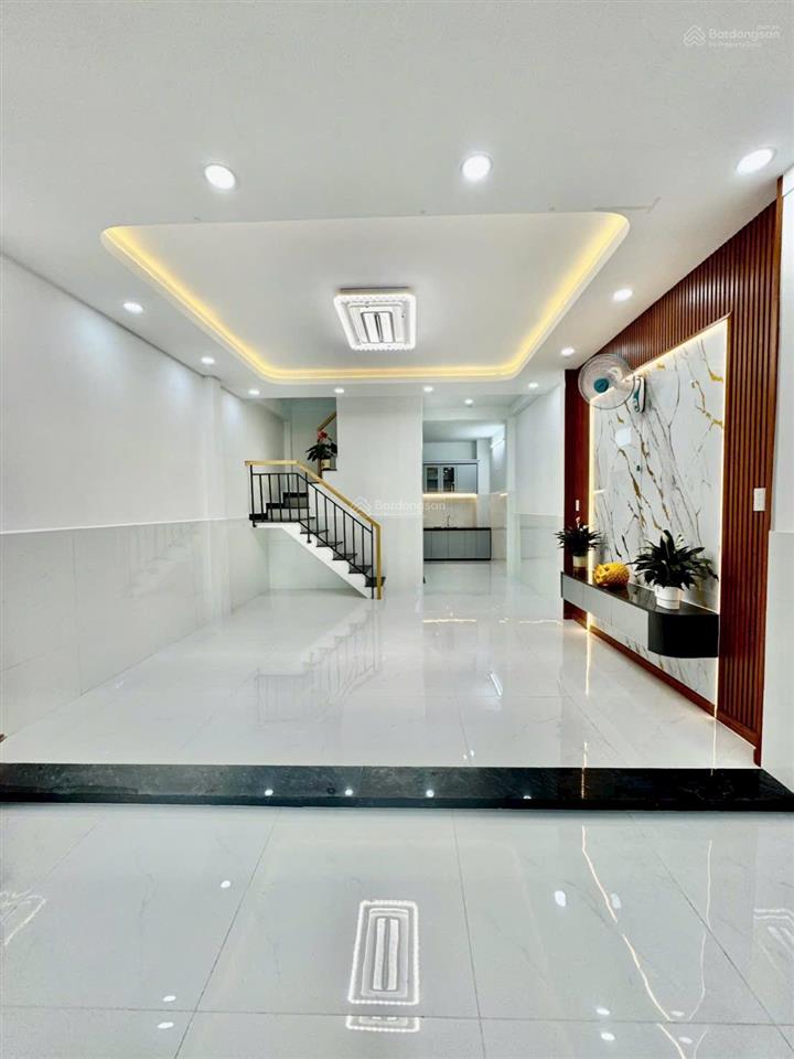 2,839 tỷ  nhà shr ngang 4,5m  hẻm xe hơi  lê văn khương, q12
