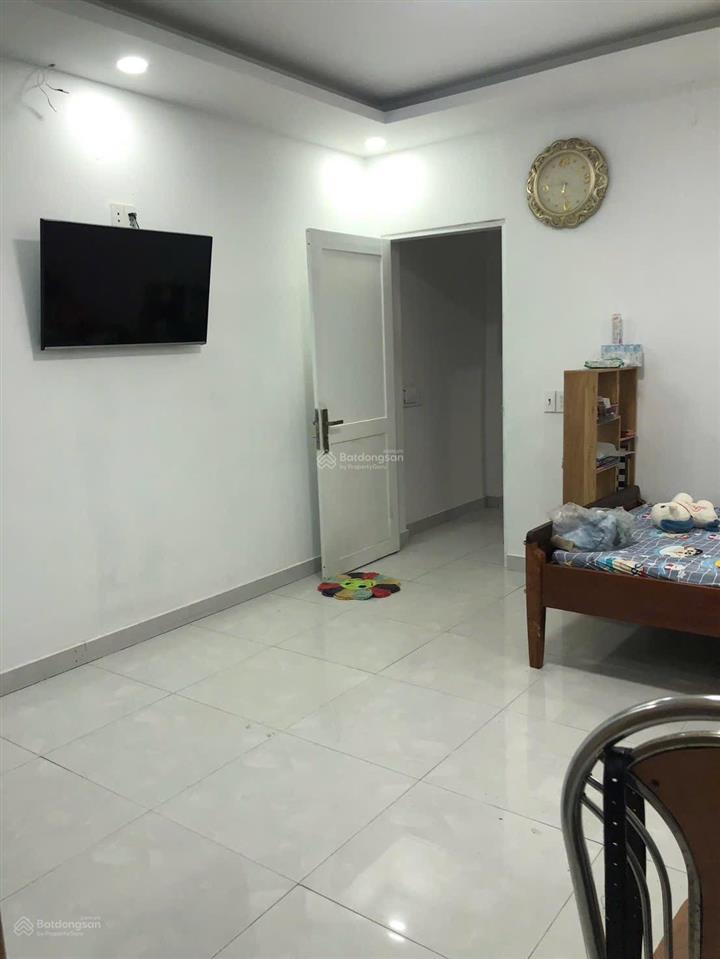 3,4 tỷ  nhà 3 tầng  mặt tiền shr  xe hơi tránh nhau  ht45