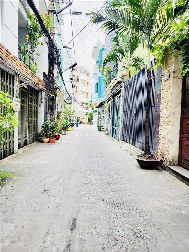 Bán nhà cấp4  hxh vip bên hà đô centrosa quận 10  dt(4,15 x 18) gía chỉ 12,9 tỷ