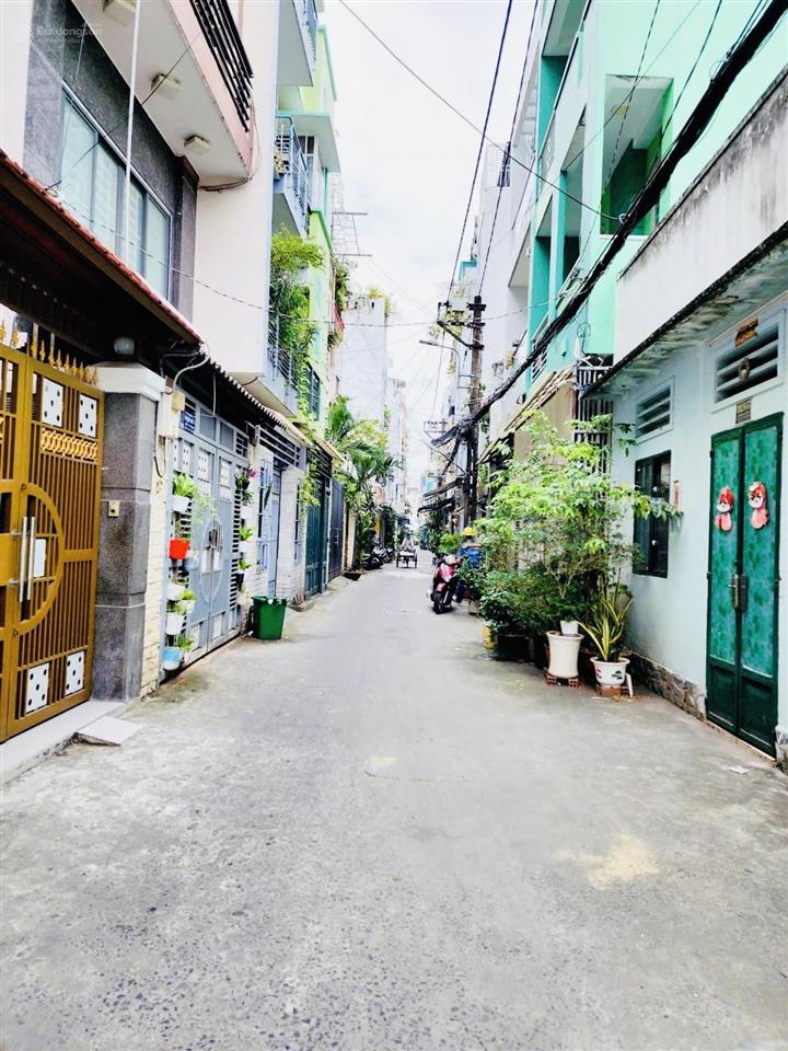 Bán nhà cấp4  hxh vip bên hà đô centrosa quận 10  dt(4,15 x 18) gía chỉ 12,9 tỷ