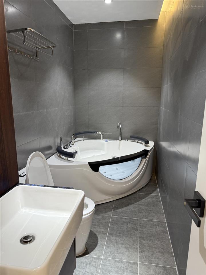 Bán nhà đường 3/2 quận 10 hxh tới cửa thông điện biên phủ  62m2  4tầng mới đẹp  giá chỉ 14,8 tỷ