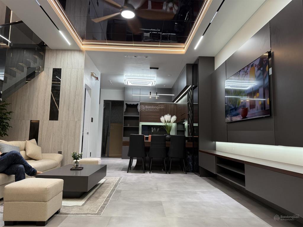 Bán nhà đường 3/2 quận 10 hxh tới cửa thông điện biên phủ  62m2  4tầng mới đẹp  giá chỉ 14,8 tỷ