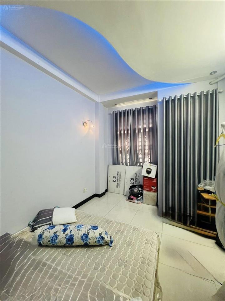 Bán nhà đường lê hồng phong quận 10,bên cvhxh thông 4 hướng44m2(3,5x13)4tầng4pn giá 10,9 tỷ tl