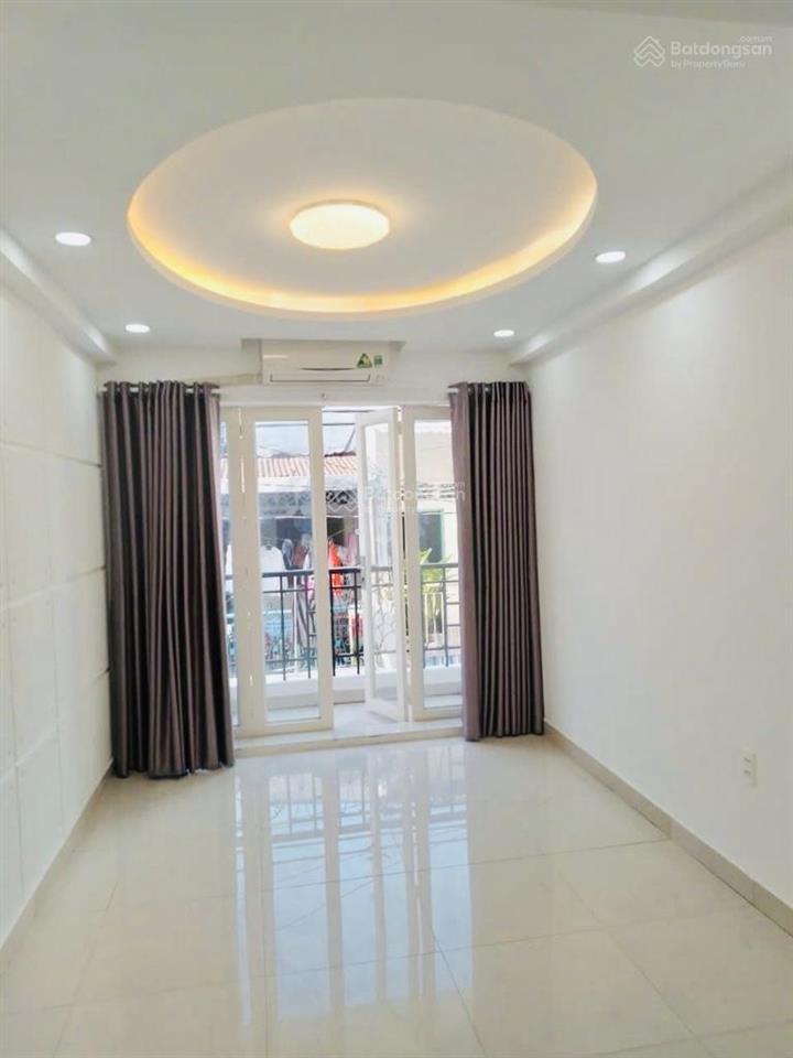 Bán nhà đường 3tháng2 quận 10  hxh thông thẳng 1 trục, vị trí trung tâm  5 tầng btct  giá 7,5 tỷ