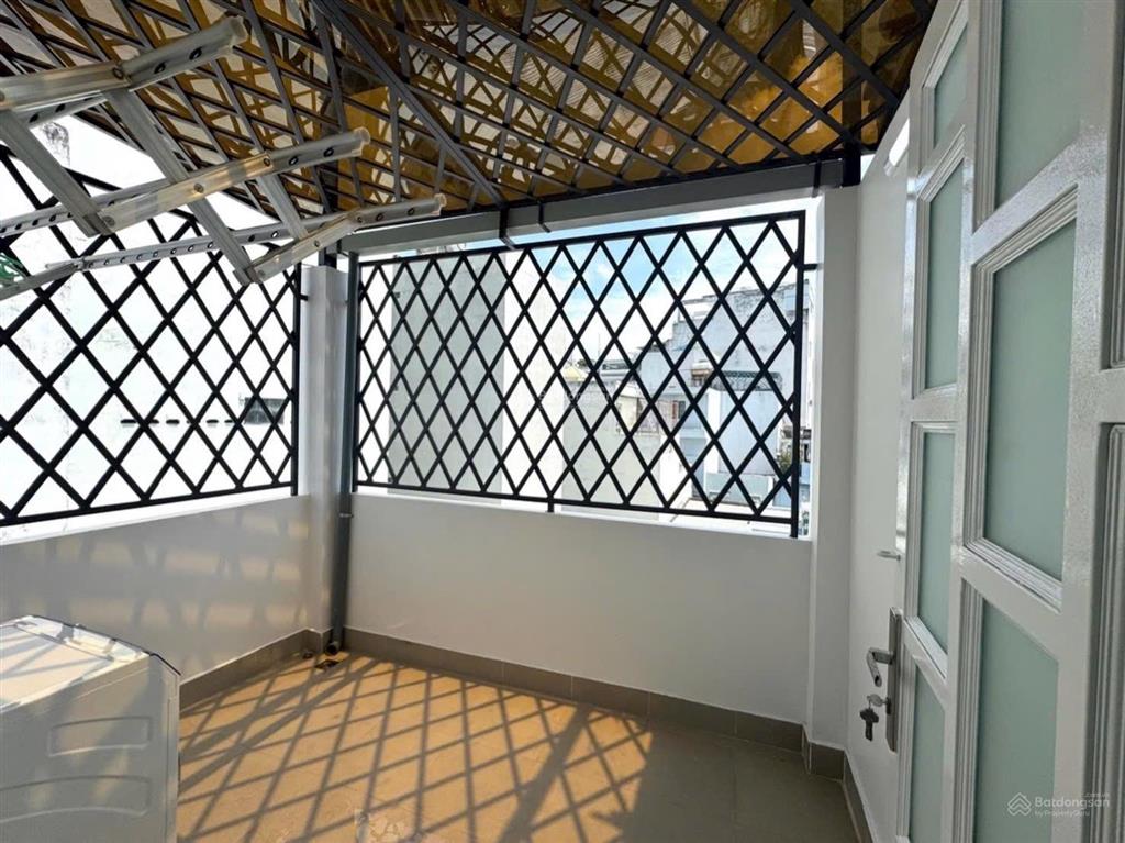 Bán nhà hẻm xe hơi đường lê hồng phong quận 10 46m 4 tầng 5pn  giá chỉ 11,5 tỷ tl