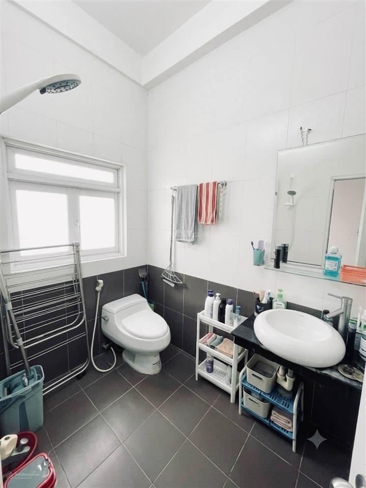 Bán nhà đường thành thái quận 10 bên ubnd phường diên hồngdt78m2(4x19,5)4tầng btct5pngiá 15,5ty