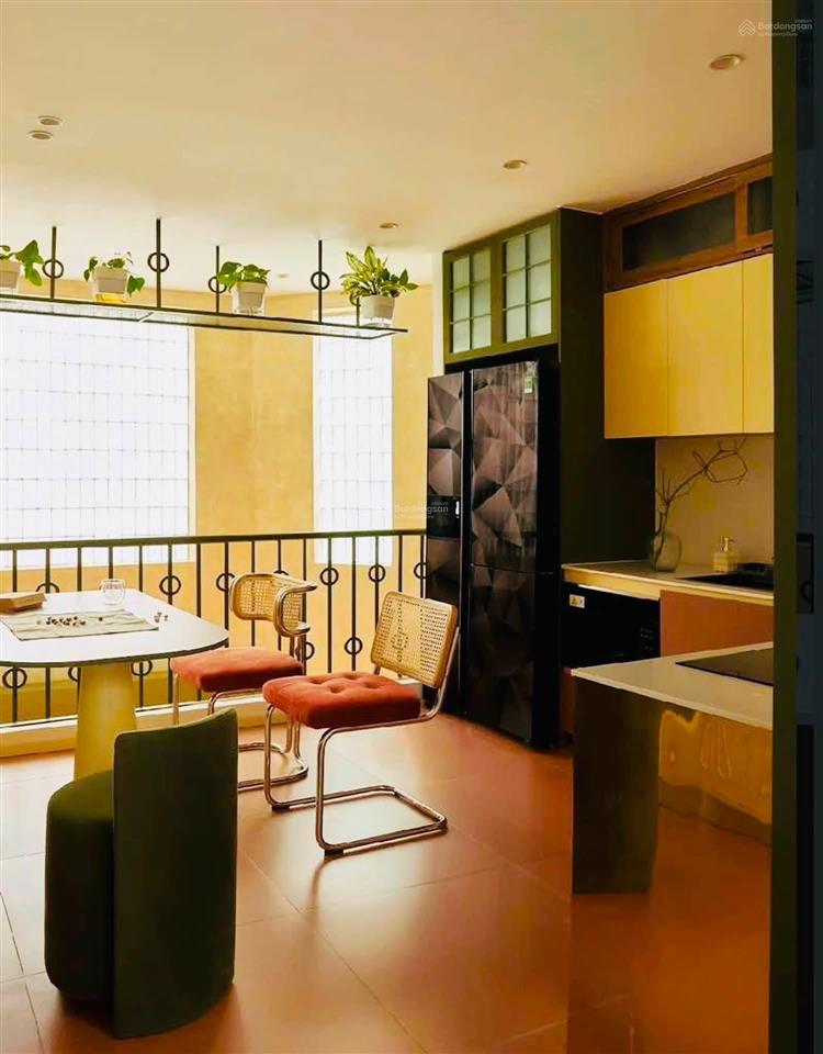 Bán nhà đường thành thái quận 10 kế cư xá đồng tiến, 40m2  5 tầng xe hơi tới cửa  3pn  9,6 tỷ