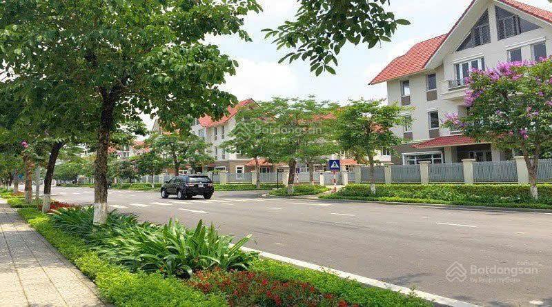 Bán biệt thự hoàn thiện đẹp có thang máy tại hà đông mà giá như chung cư dt 216m2 hơn 100tr/m2