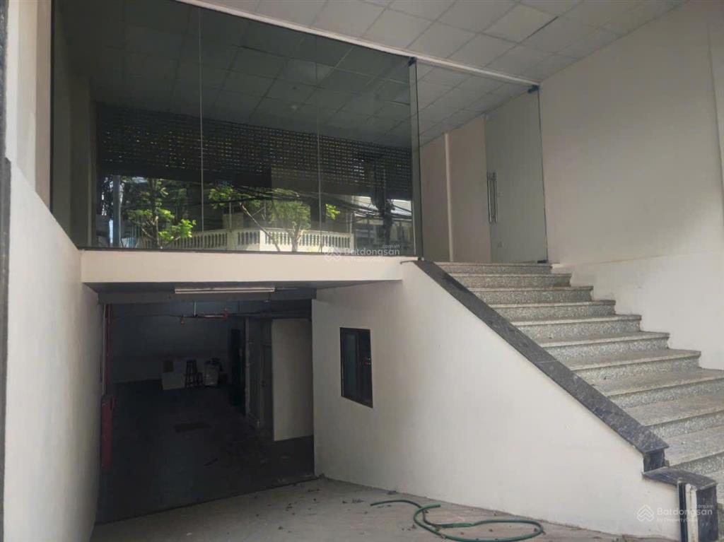 Giá cực rẻ bán nhà 10 tầng trong khu đấu giá tân triều  văn quán, tổng cụ 05 dt 130m²