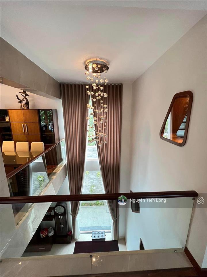 Siêu biệt thự Vườn Đào diện tích rộng 368m2 - view vườn hoa - full nội thất nhập khẩu - giá 236 tỷ TL