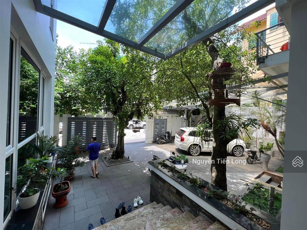 Siêu biệt thự Vườn Đào diện tích rộng 368m2 - view vườn hoa - full nội thất nhập khẩu - giá 236 tỷ TL