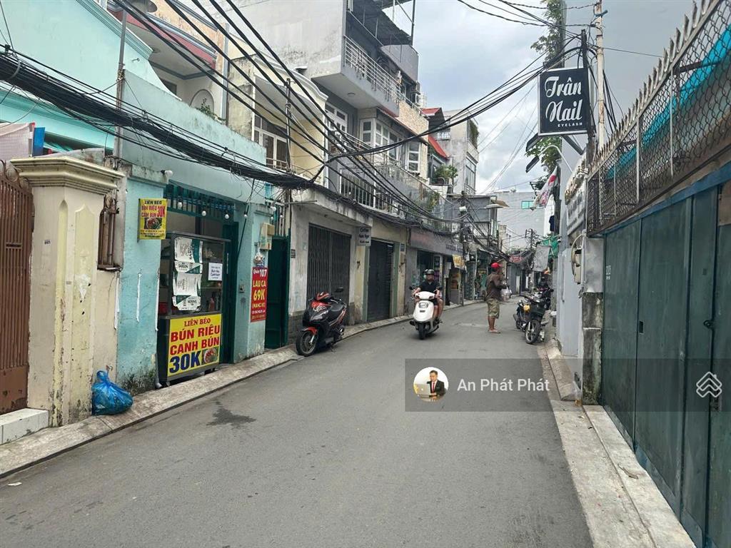 Bán nhà hẻm 222 bùi đình túy nhà c4 dt 95m xe hơi thông