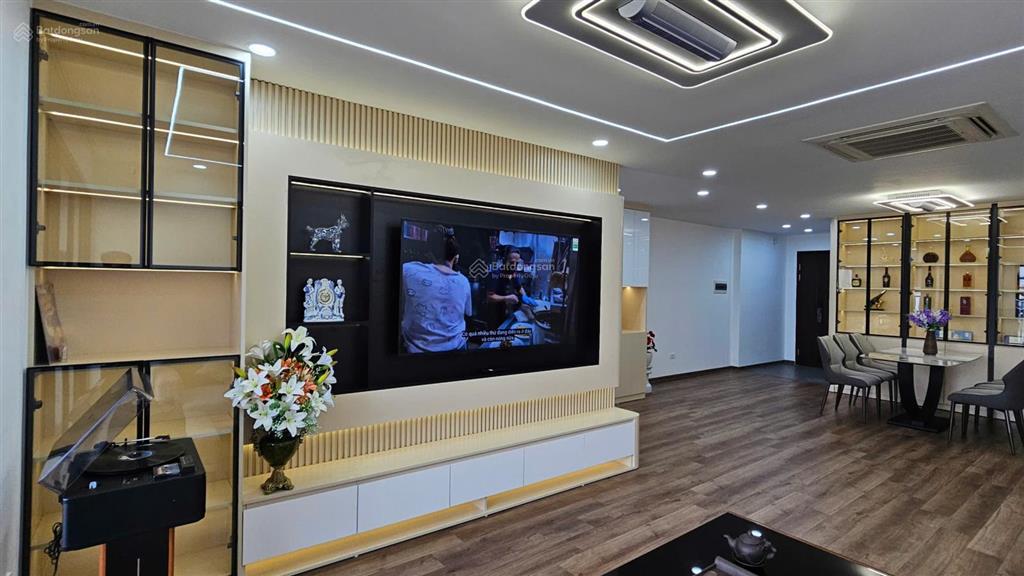 Bán căn hộ chung cư 90m2 3pn 2vs giá cực chất tại chung cư golden field mỹ đình.  0343 726 ***