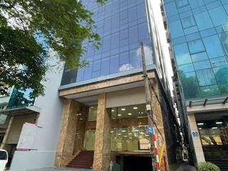 Cho thuê tòa văn phòng 10 tầng mp hoàng ngân, dt 420m2, mt 14m.vị trí lô góc. giá 700tr/th