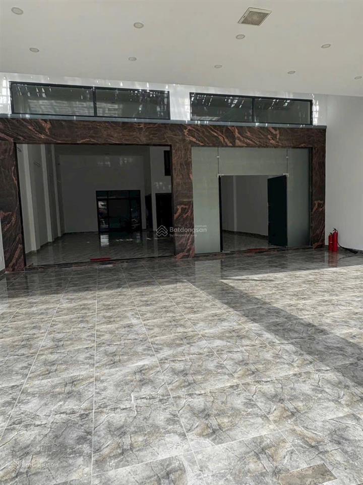 Lên sóng căn nhà mặt tiền trần văn mười xã bà điểm tp hcm giá 18,5 tỷ diện tích 10 x 30 mét