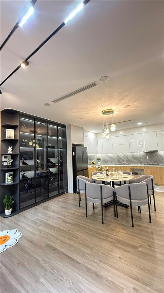 Bán căn hộ chung cư the zei 2,3,4 pn và duplex giá từ 9,5 tỷ đến 13 tỷ sẵn sổ,có hỗ trợ bank 70% .