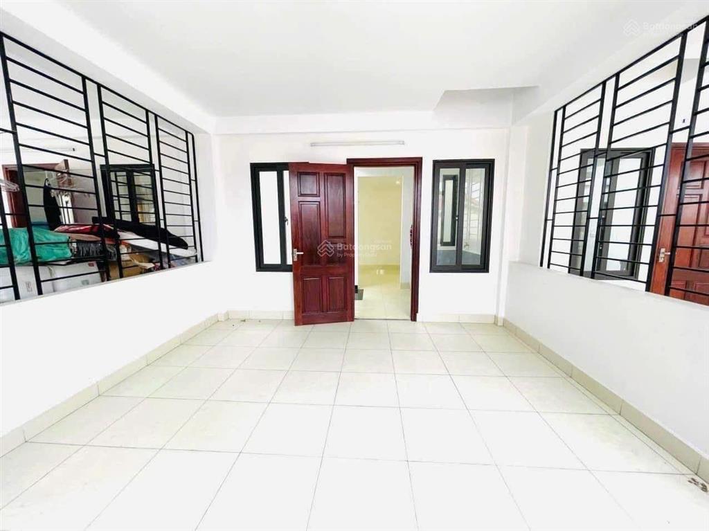 Bán nhà 5 tầng lạc long quân hồ tây 6 phòng ngủ giá 12 tỷ ** 25m ra hồ tây