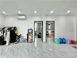 Cho thuê căn hộ 2 phòng ngủ hiện đại quận tân bình gần sân bay tân sơn nhất