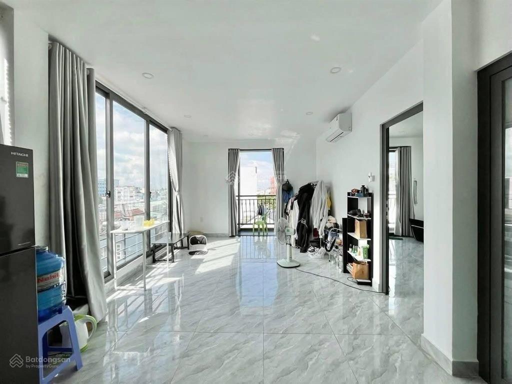 Cho thuê căn hộ 2 phòng ngủ hiện đại quận tân bình gần sân bay tân sơn nhất