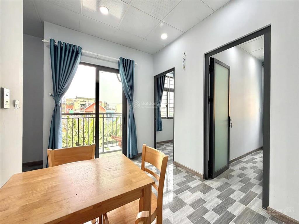 Căn hộ 2 phòng ngủ hiện đại cho thuê quận tân bình gần sân bay