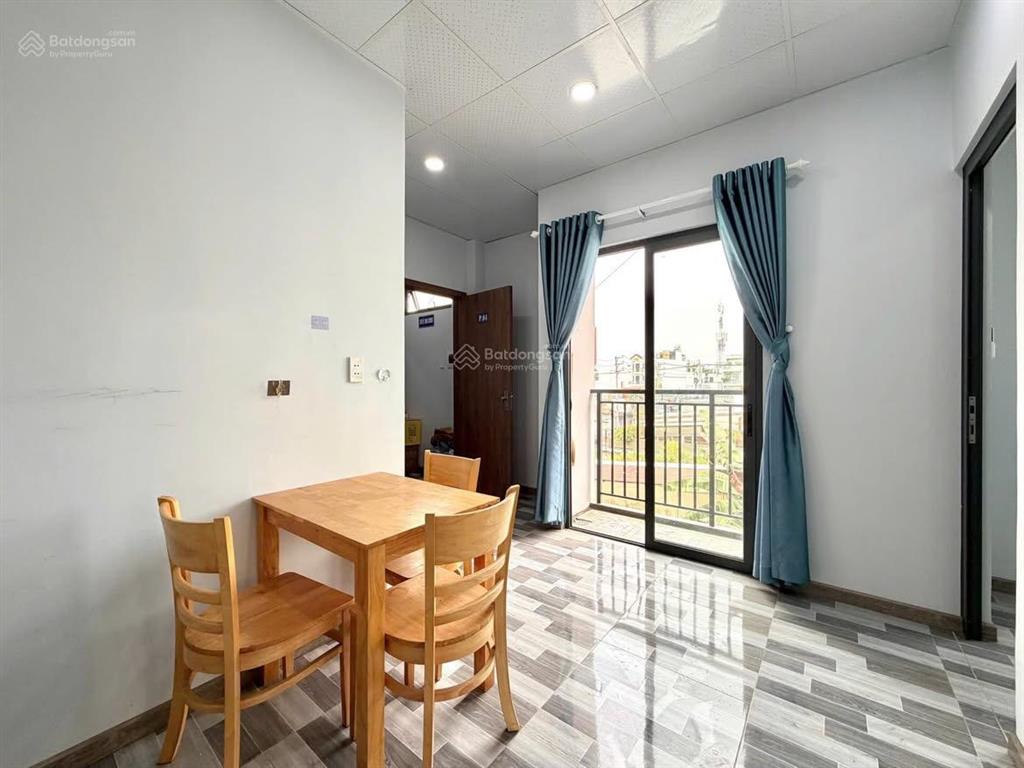 Căn hộ 2 phòng ngủ hiện đại cho thuê quận tân bình gần sân bay