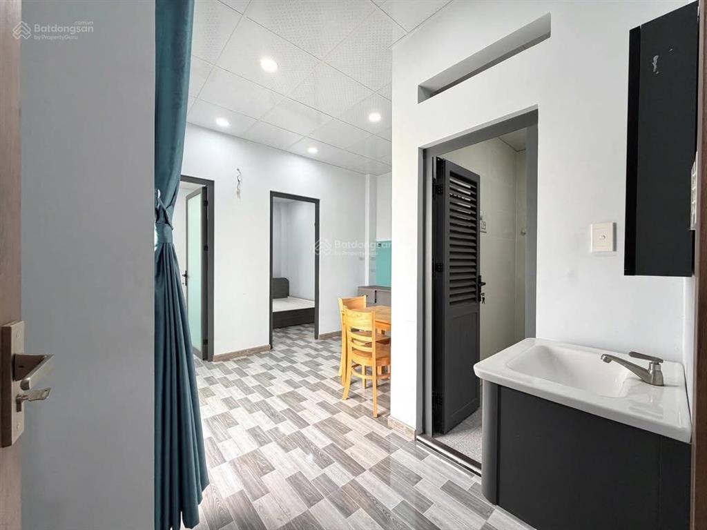 Căn hộ 2 phòng ngủ hiện đại cho thuê quận tân bình gần sân bay