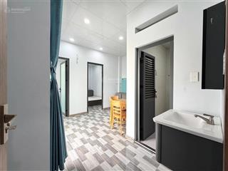 Căn hộ 2 phòng ngủ hiện đại cho thuê quận tân bình gần sân bay