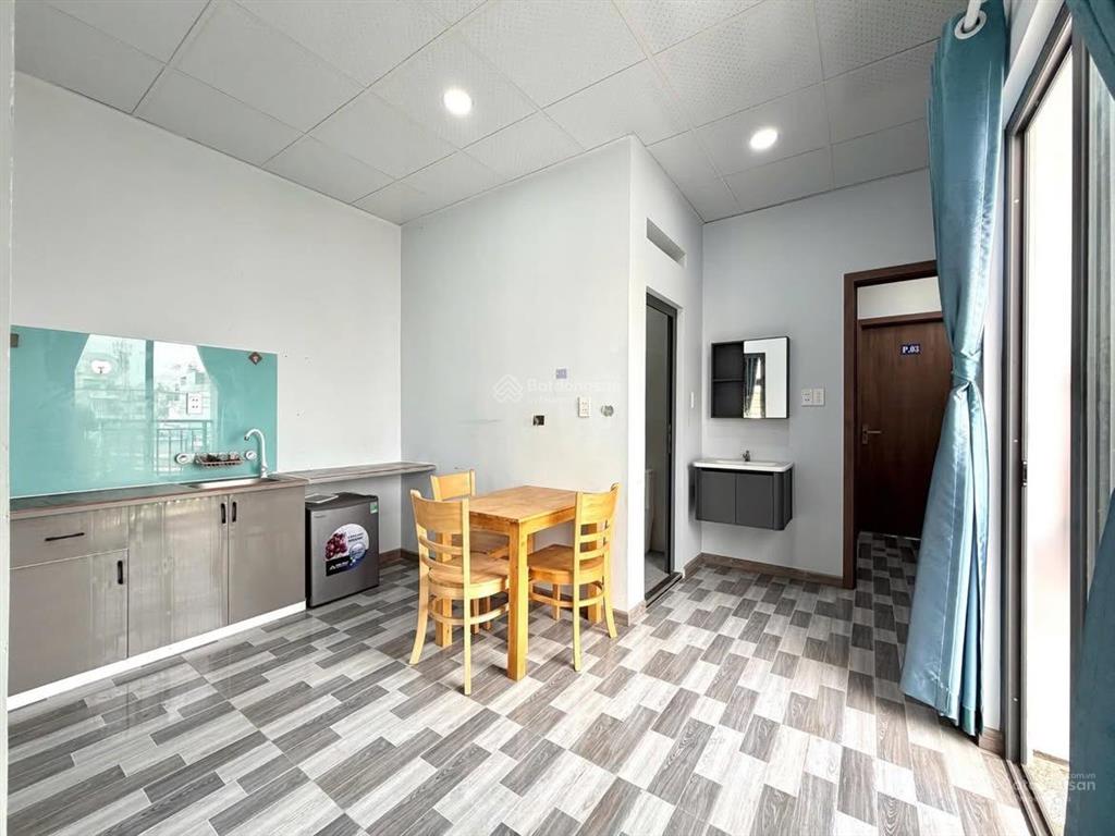 Căn hộ 2 phòng ngủ hiện đại cho thuê quận tân bình gần sân bay