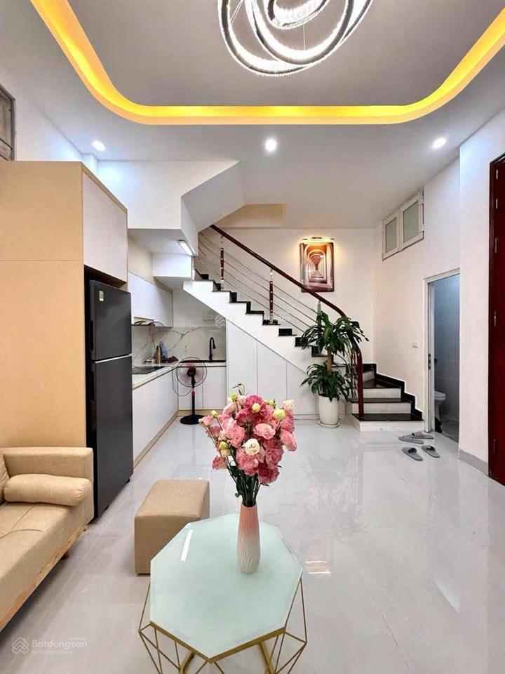 Nhà thịnh quang 31mx5 tầg, mt3.5m, chỉ 7.8 tỷ