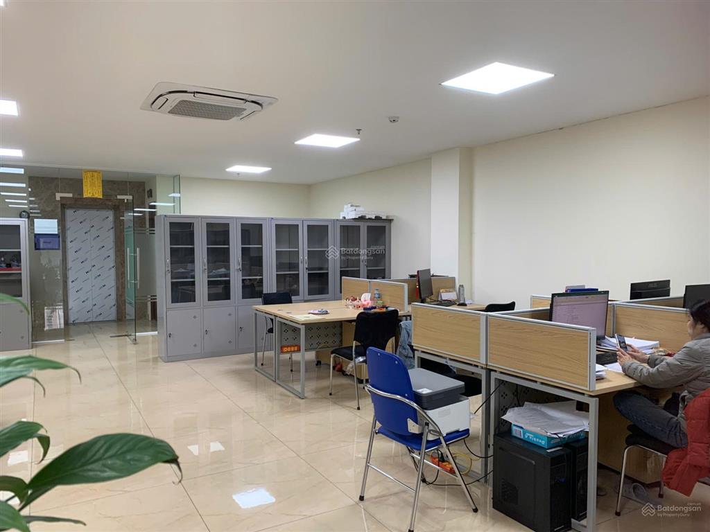Chính chủ cho thuê văn phòng tại 41 khuất duy tiến, thanh xuân. dt 85m2 giá 23tr/tháng. 0984 828 ***