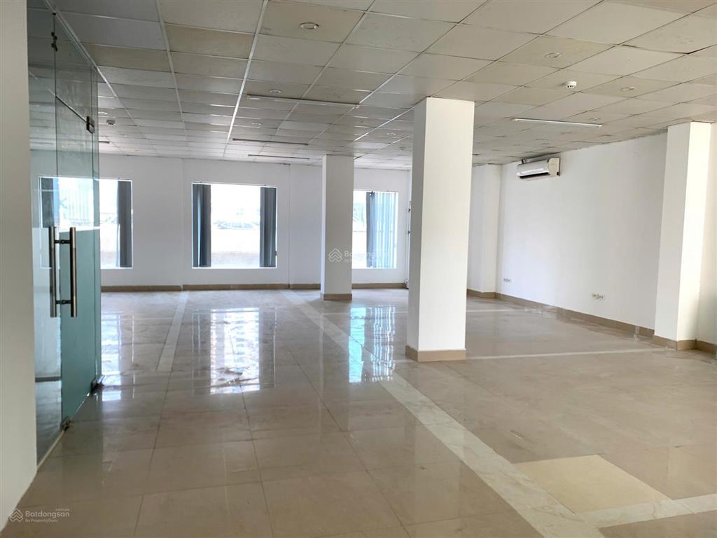 Chính chủ cho thuê văn phòng tại khuất duy tiến, thanh xuân. dt 130m2 giá 27 triệu.  0984 828 ***
