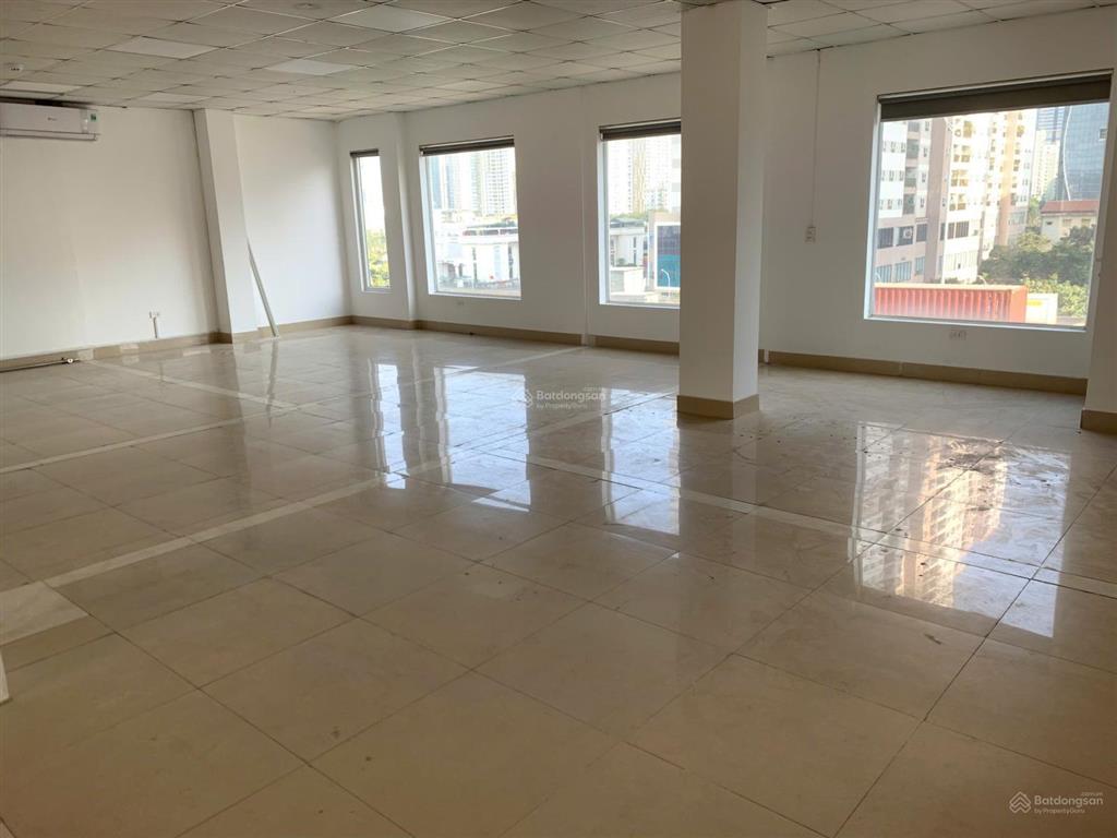 Chính chủ cho thuê văn phòng tại khuất duy tiến, thanh xuân. dt 130m2 giá 27 triệu.  0984 828 ***