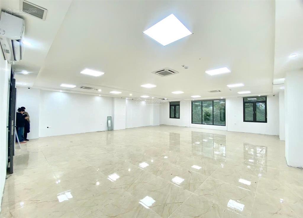 Cho thuê sàn văn phòng tại dịch vọng hậu, cầu giấy. dt 70m² giá 15tr/tháng.  0984 828 ***