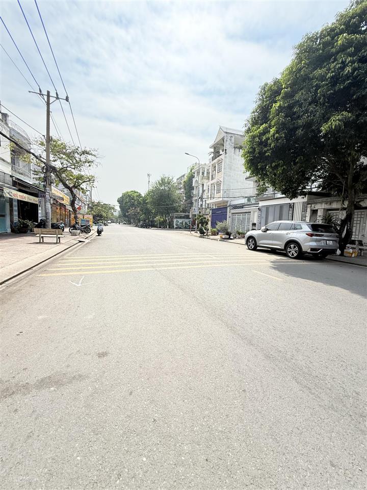 Mặt tiền siêu vip đường bình lợi, 110m2, 5x22m, 4t, qua nơ trang long vào quận 1, 2 3, phú nhuận
