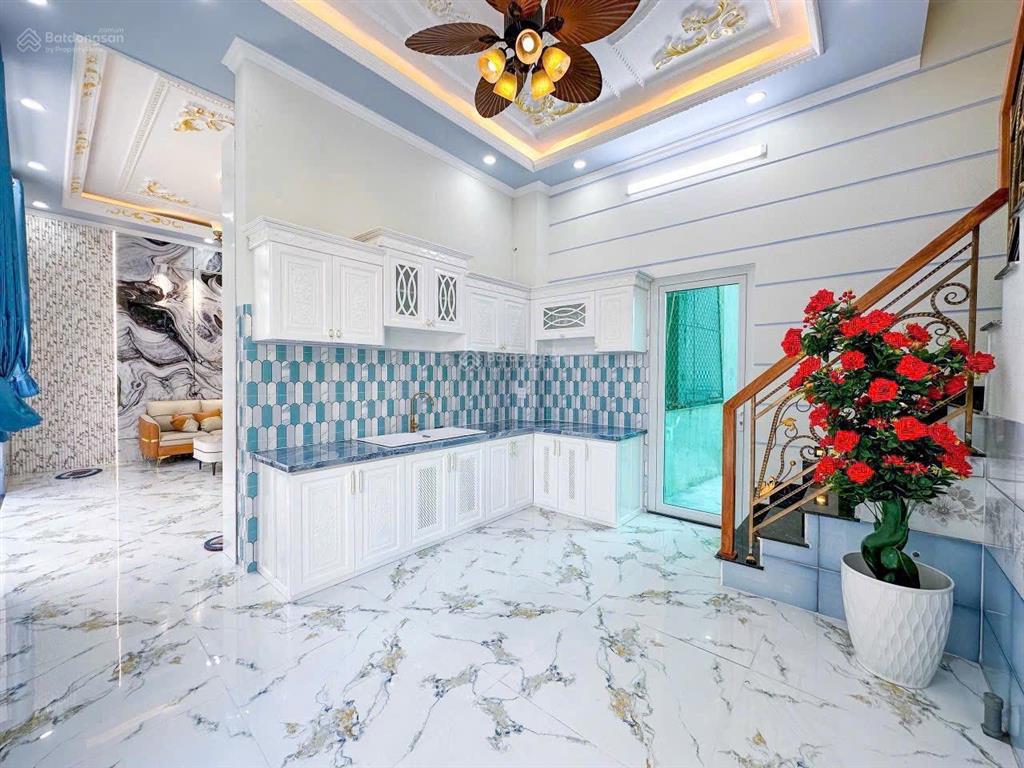 Chính chủ, hẻm xe hơi, đường tân quy, 65m2, nội thất đầy đủ