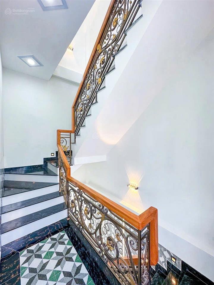 Chính chủ, hẻm xe hơi, đường tân quy, 65m2, nội thất đầy đủ