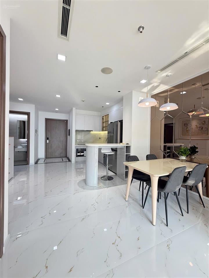 Nhà đẹp vinhomes central park  căn hộ 2pn, 2wc  nội thất chưa bóc seal