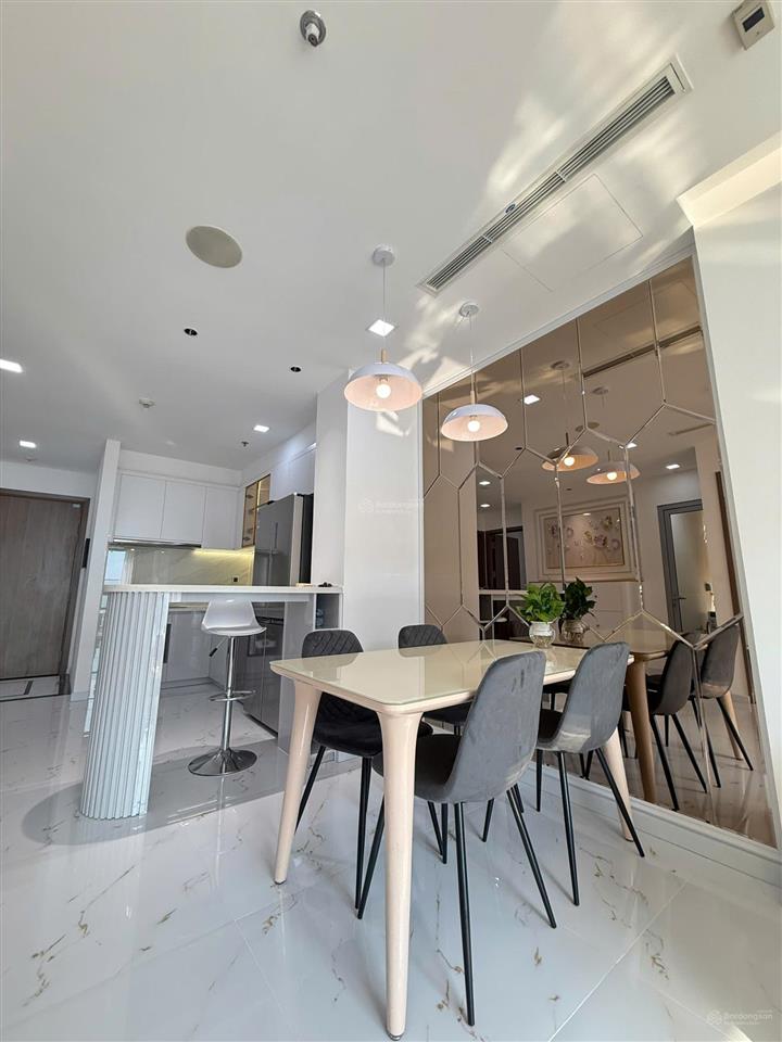 Nhà đẹp vinhomes central park  căn hộ 2pn, 2wc  nội thất chưa bóc seal