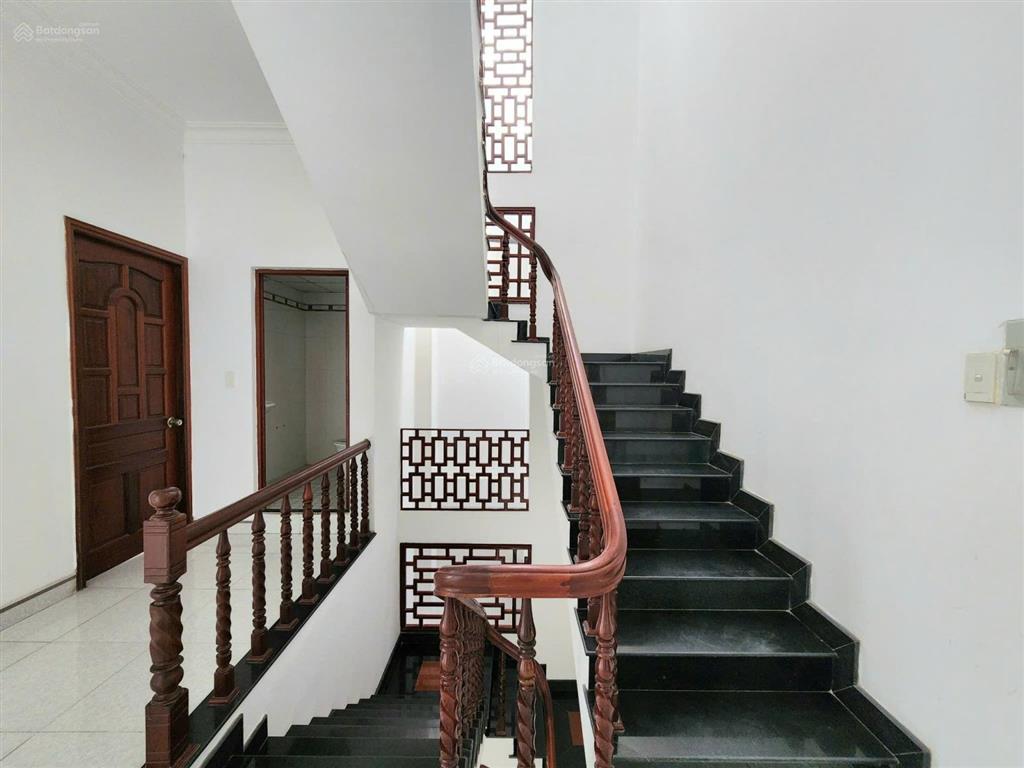 Bán nhà mặt phố tại số 1, bình hưng hòa b, bình tân, giá cực chất 12,9 tỷ, 90 m2