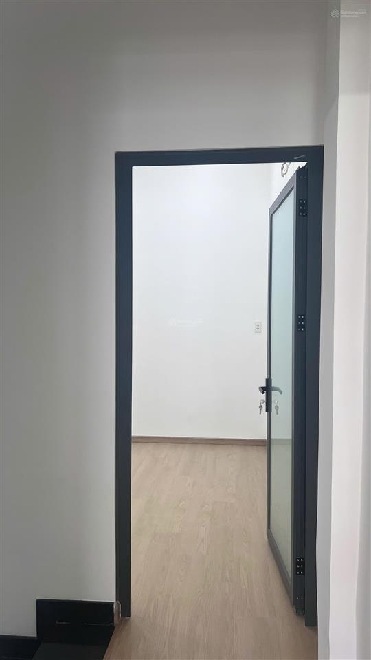 Chính chủ bán nhà hẻm 670, 2pn, 2wc đường đoàn văn bơ, quận 4 cũ, nhà đẹp 5,5 tỷ