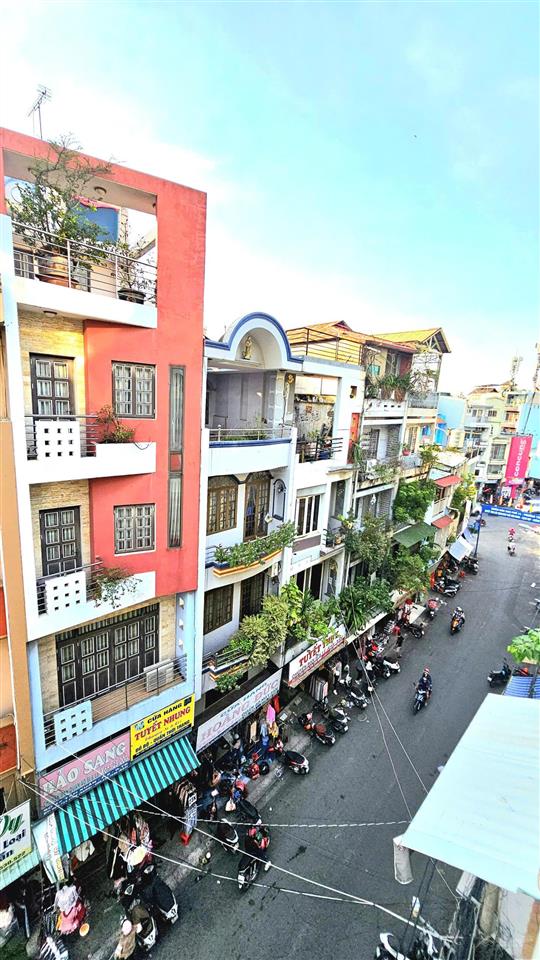 Bán nhà 4 tầng vị trí vàng đường tân xuân chợ sỉ tân bình